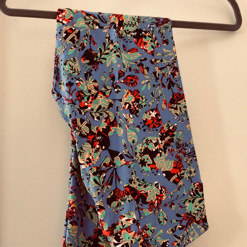 LuLaRoe Leggings, Tall and Curvy (TC) is the size